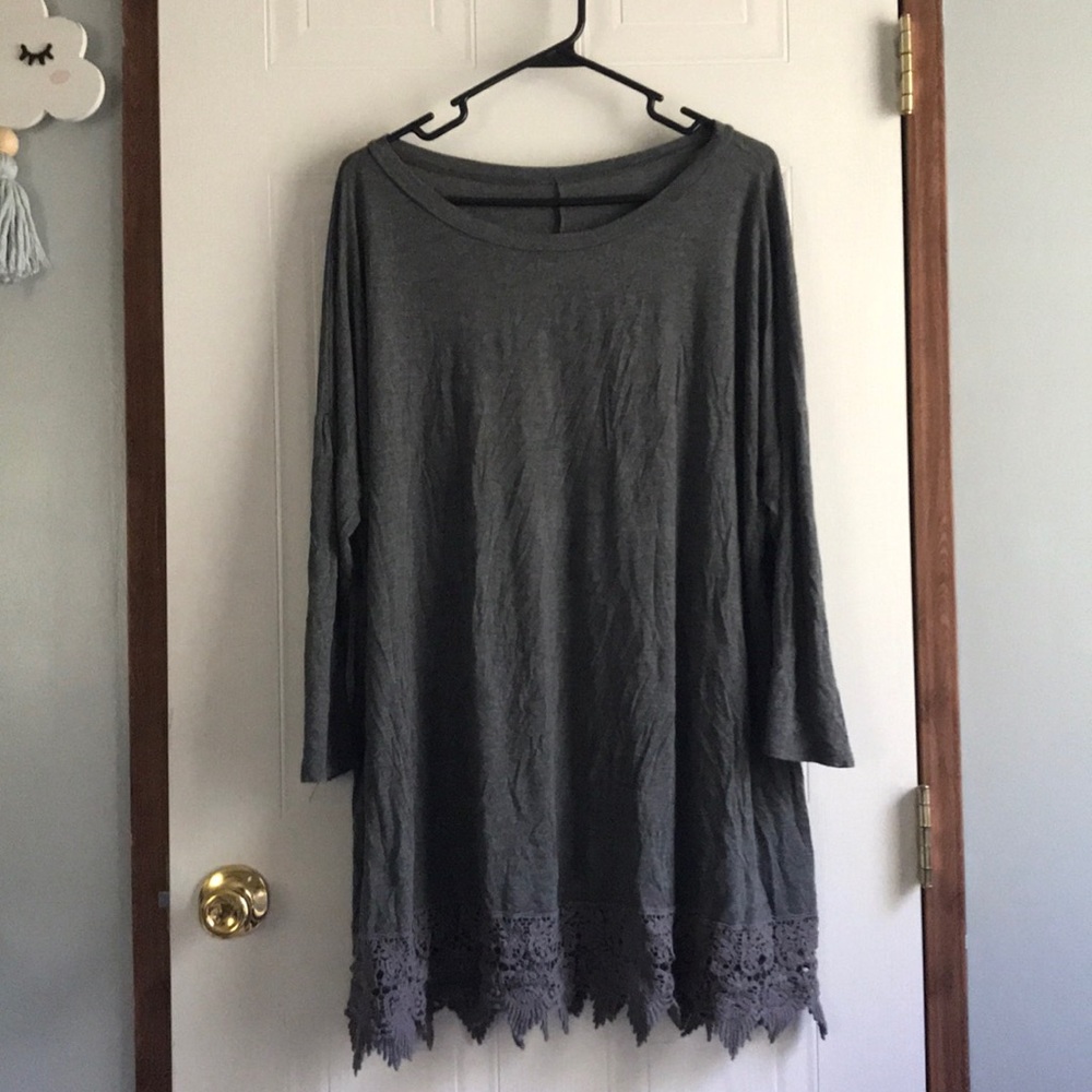 Grey tunic with lace detail